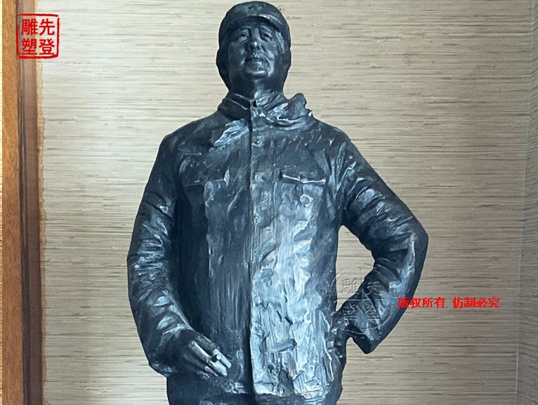 毛澤東雕��?.jpg